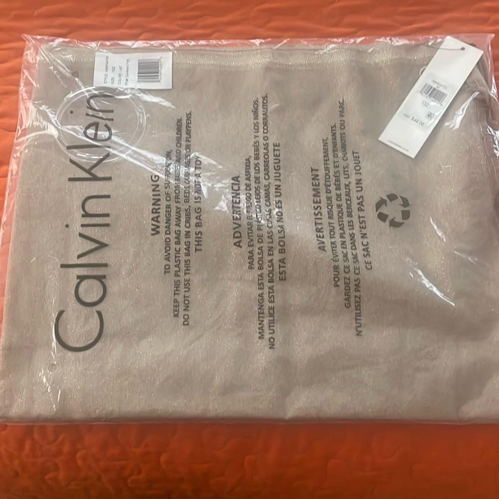 Calvin Klein wrap